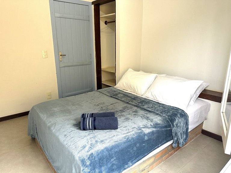 Casa buziana com piscina no melhor ponto de Geribá