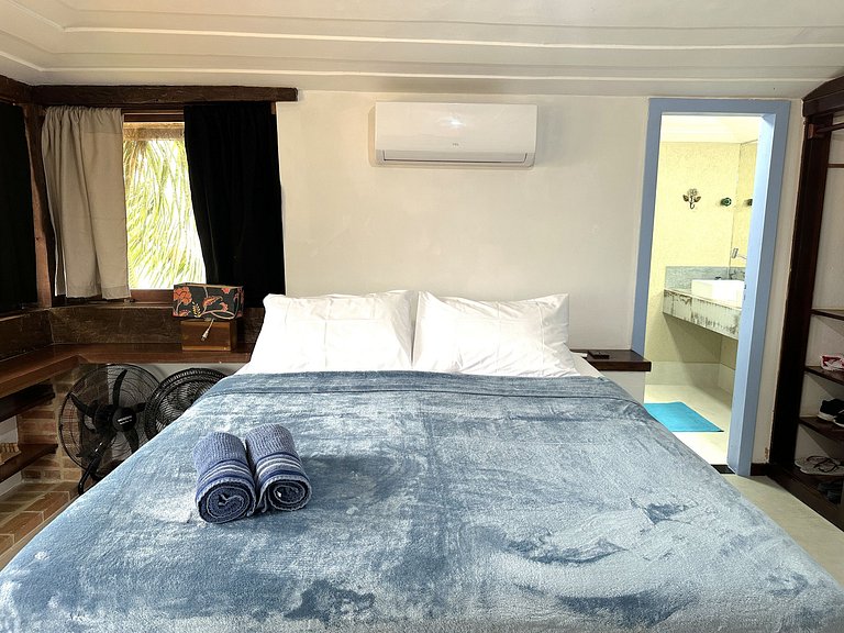 Casa buziana com piscina no melhor ponto de Geribá