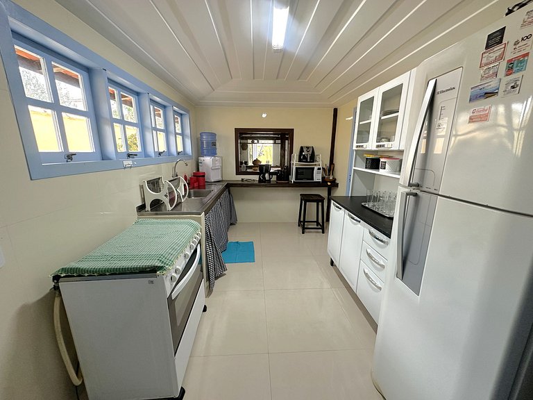 Casa buziana com piscina no melhor ponto de Geribá