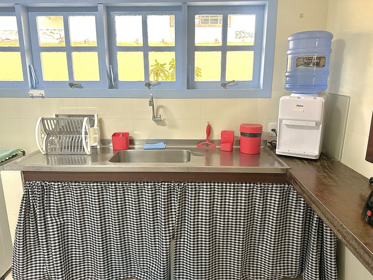 Casa buziana com piscina no melhor ponto de Geribá