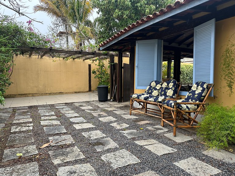 Casa buziana com piscina no melhor ponto de Geribá