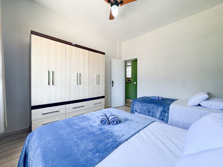 Apto na beira da praia do Centro | ROMM109