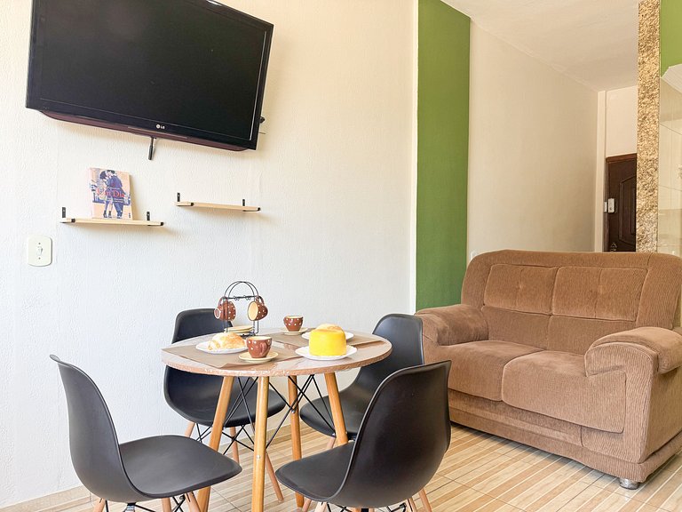 Apto na beira da praia do Centro | ROMM109