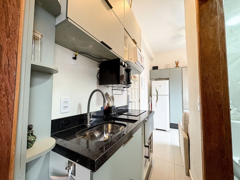 Ap. na beira da praia, ótima localização | ROMM318