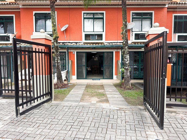 Casa em condomínio a beira mar | ROTC5